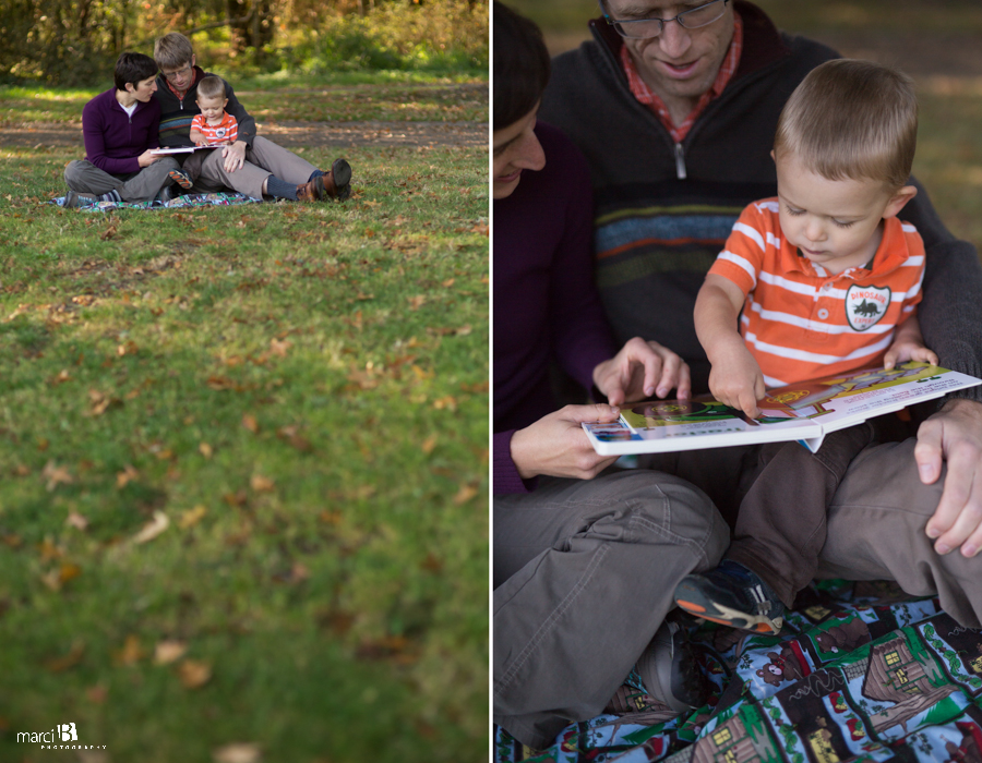 Corvallis Photographer - family - reading a book - Starker Arts Park