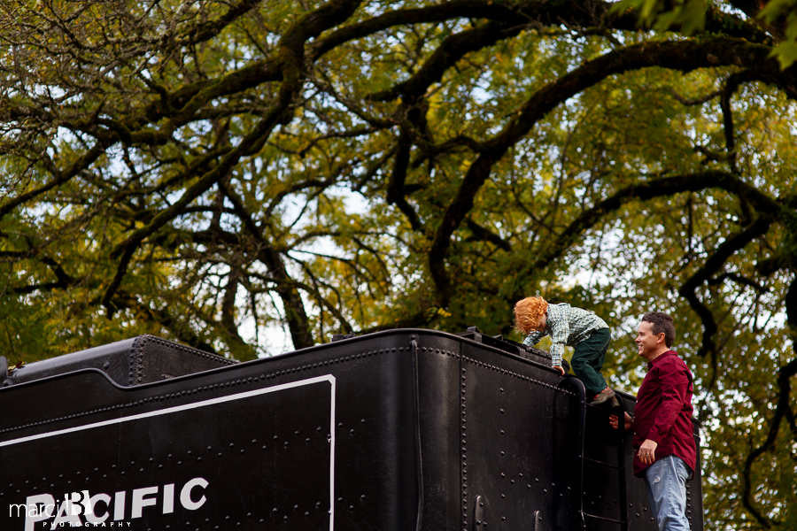 Avery Park - Family photography - train