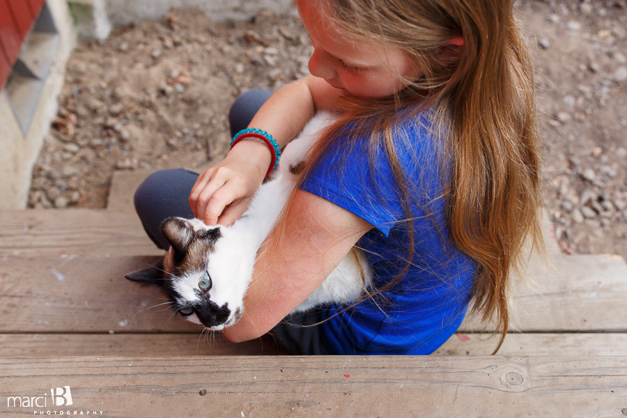 Corvallis photography - lifestyle - kids - cat