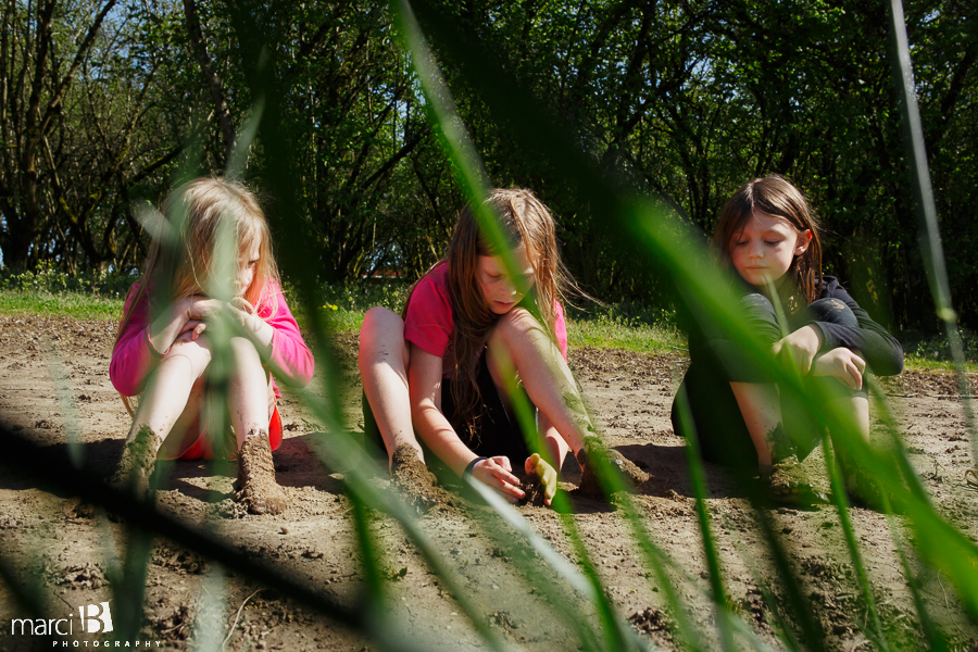 Corvallis photography - farm - kids - mud