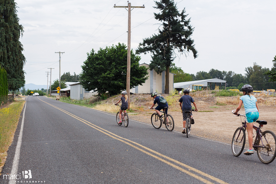 kids on bikes - country lane