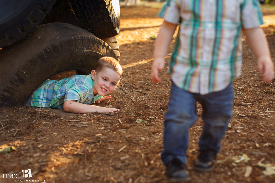 professional photos - kids at the park - Avery Park