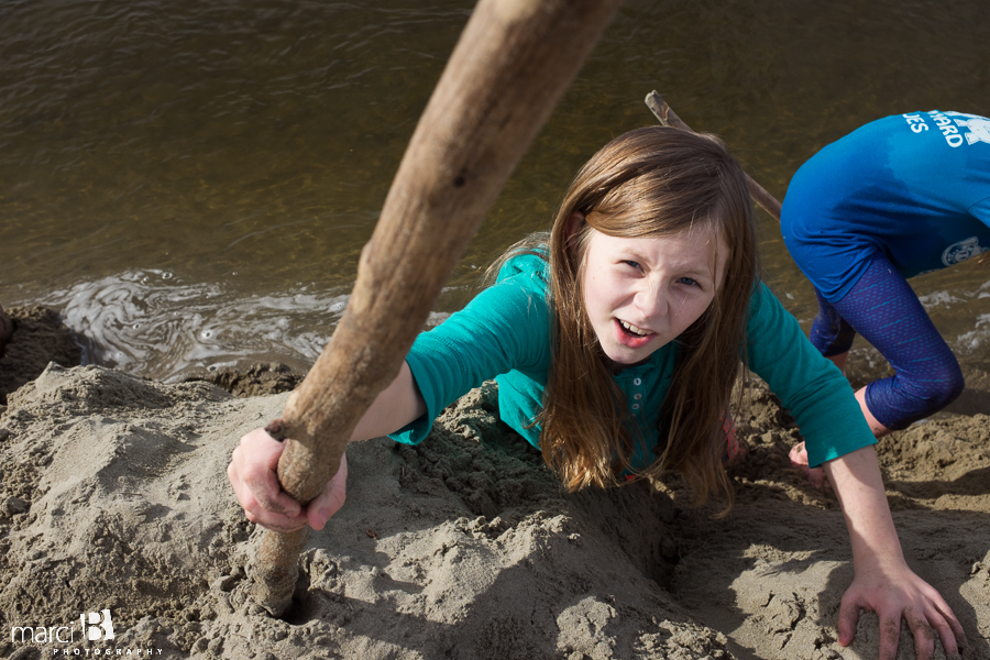 Oregon coast - kids at the beach